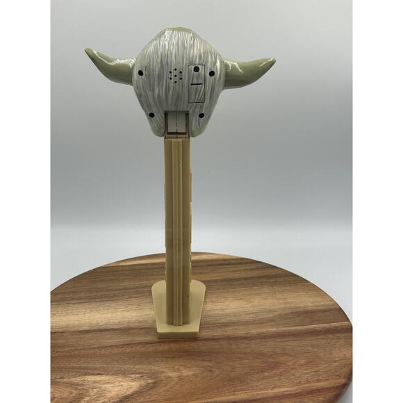 PEZ Star Wars Yoda Giant PEZ Candy Dispenser Collectible Figure Display Large - Picture 3 of 8